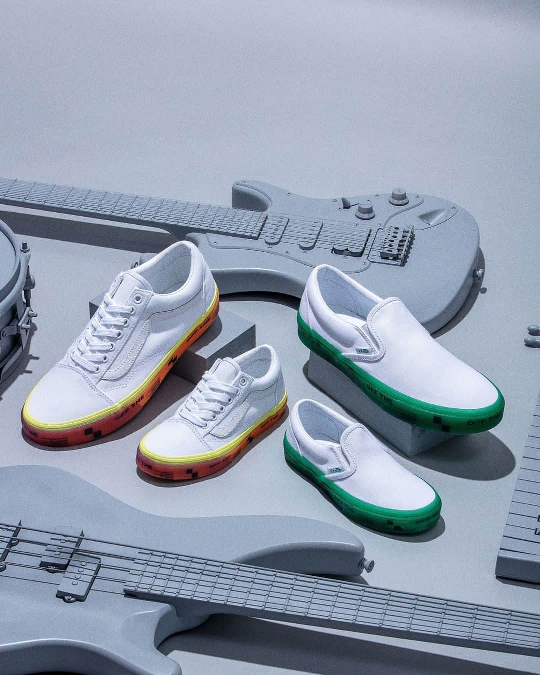 Foot Lockerさんのインスタグラム写真 - (Foot LockerInstagram)「Fueled by the passion to create 🔊 The #Vans 'Off The _____' collection is available now!」8月10日 7時00分 - footlocker
