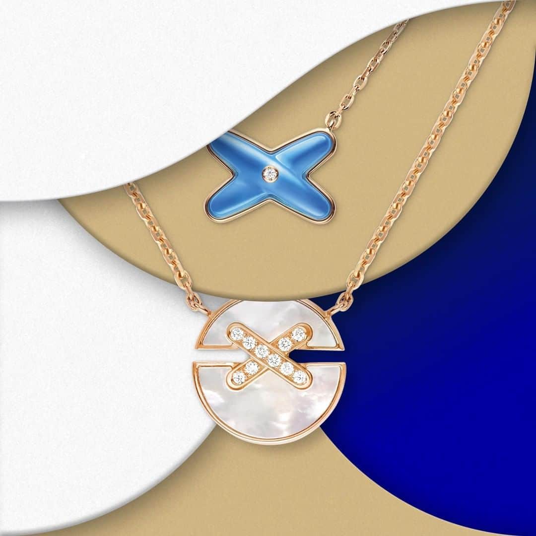 Chaumetさんのインスタグラム写真 - (ChaumetInstagram)「Introducing our new summery Jeux de Liens pendant. Evoking the soothing of a blue lagoon, this new agate edition is all about harmony and serenity. A Summer talisman to mix and match with our other Jeux de Liens necklaces.⁣ #Chaumet #StoriesofLiens #ChaumetLiens #JeuxdeLiens #GraceandCharacter」8月10日 17時00分 - chaumetofficial