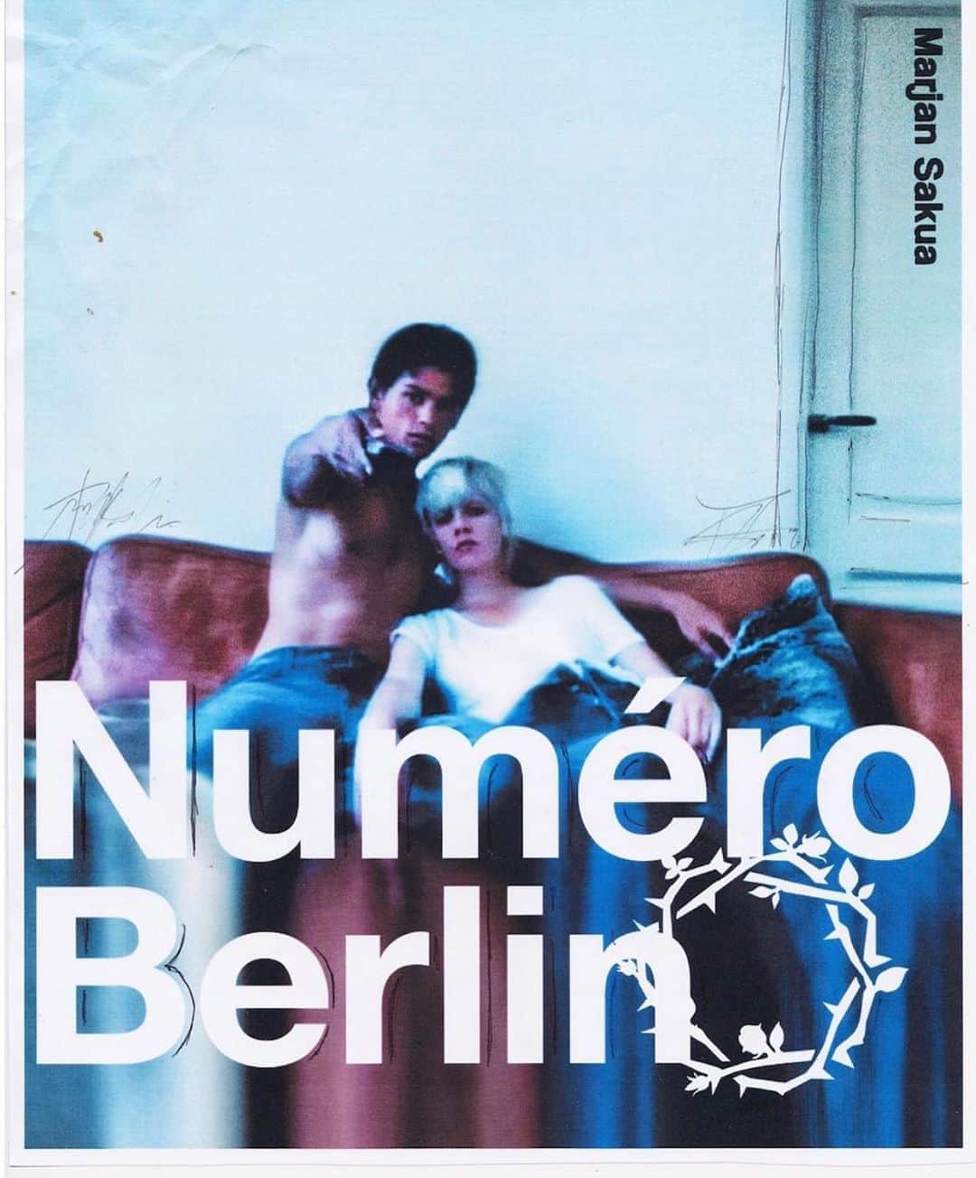 マリヤン・ジョンクマンのインスタグラム：「Numéro Berlin cover shot at home with my love @sakua.kambong 🥰🥰🥰 @numeroberlin @catturaproduction @cattura @federicomorgantini @womenmanagementny」