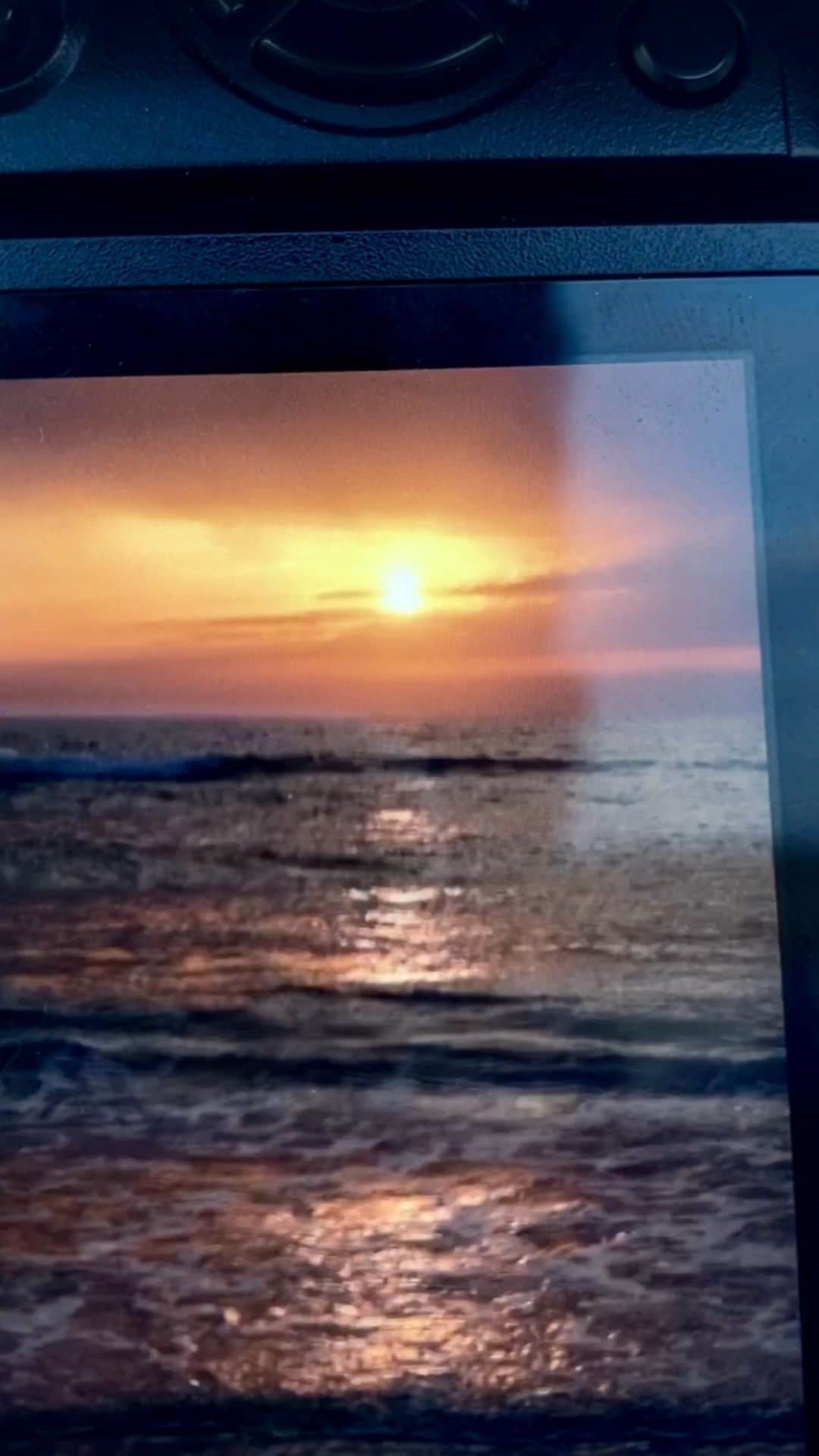 NICOLAS SIMOESのインスタグラム：「Beautiful Brittany 🌅🧡」