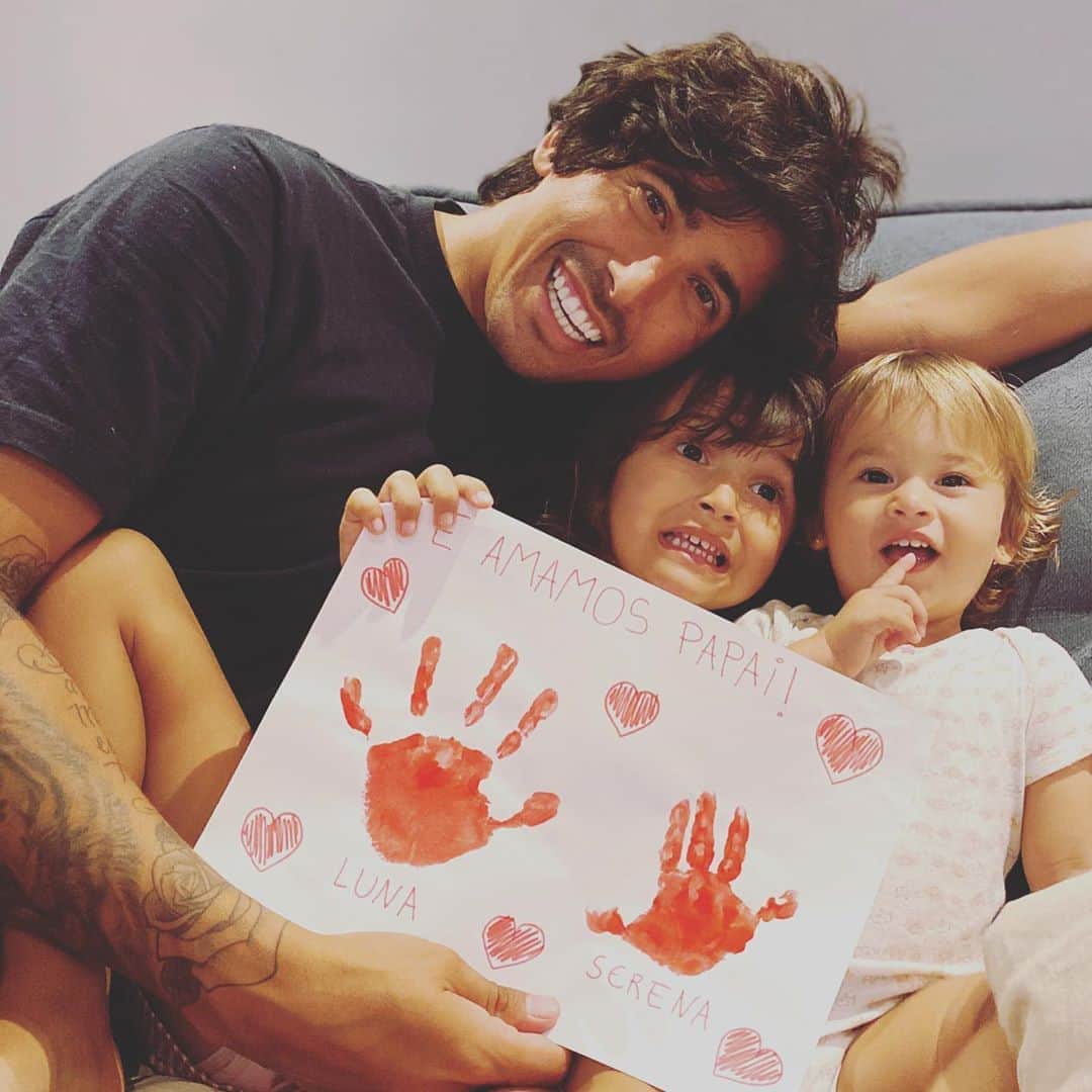 ミグエル・プッポのインスタグラム：「Feliz dia dos pais❤️🙌🙏 #Gratidao #PresentedeDeus」