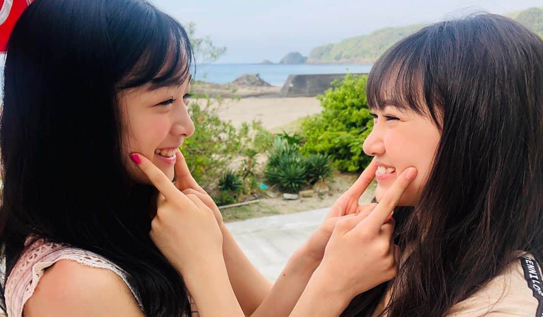 ニコ☆プチさんのインスタグラム写真 - (ニコ☆プチInstagram)「🧏‍♀️🧏‍♀️ 8月号オフショ📸🌺 . . #犬飼恋彩  #中山あやか」8月10日 9時43分 - nicopuchi_official