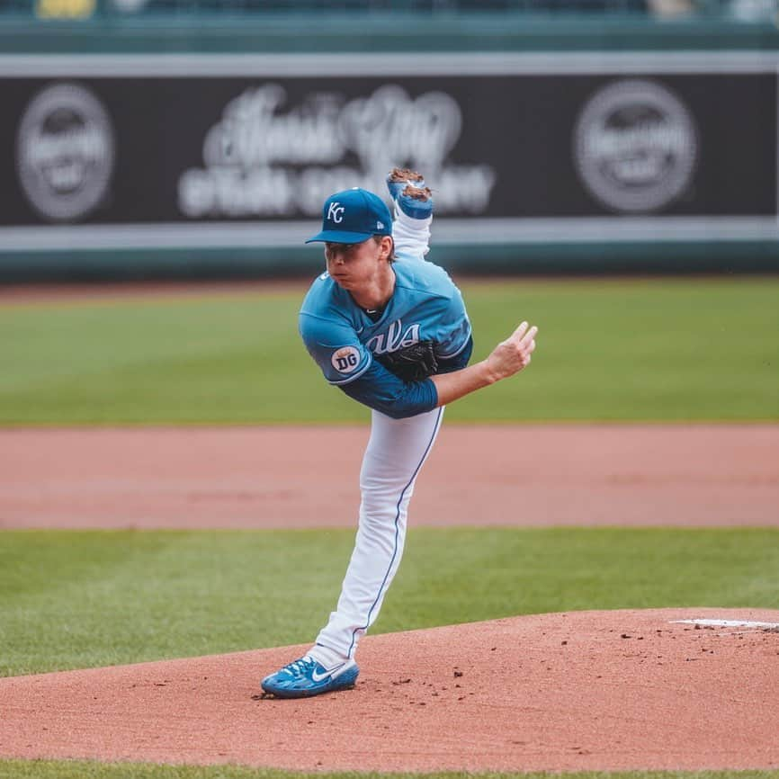 カンザスシティ・ロイヤルズさんのインスタグラム写真 - (カンザスシティ・ロイヤルズInstagram)「Powered through in powder blue for his first big league win. ☑️」8月10日 9時52分 - kcroyals