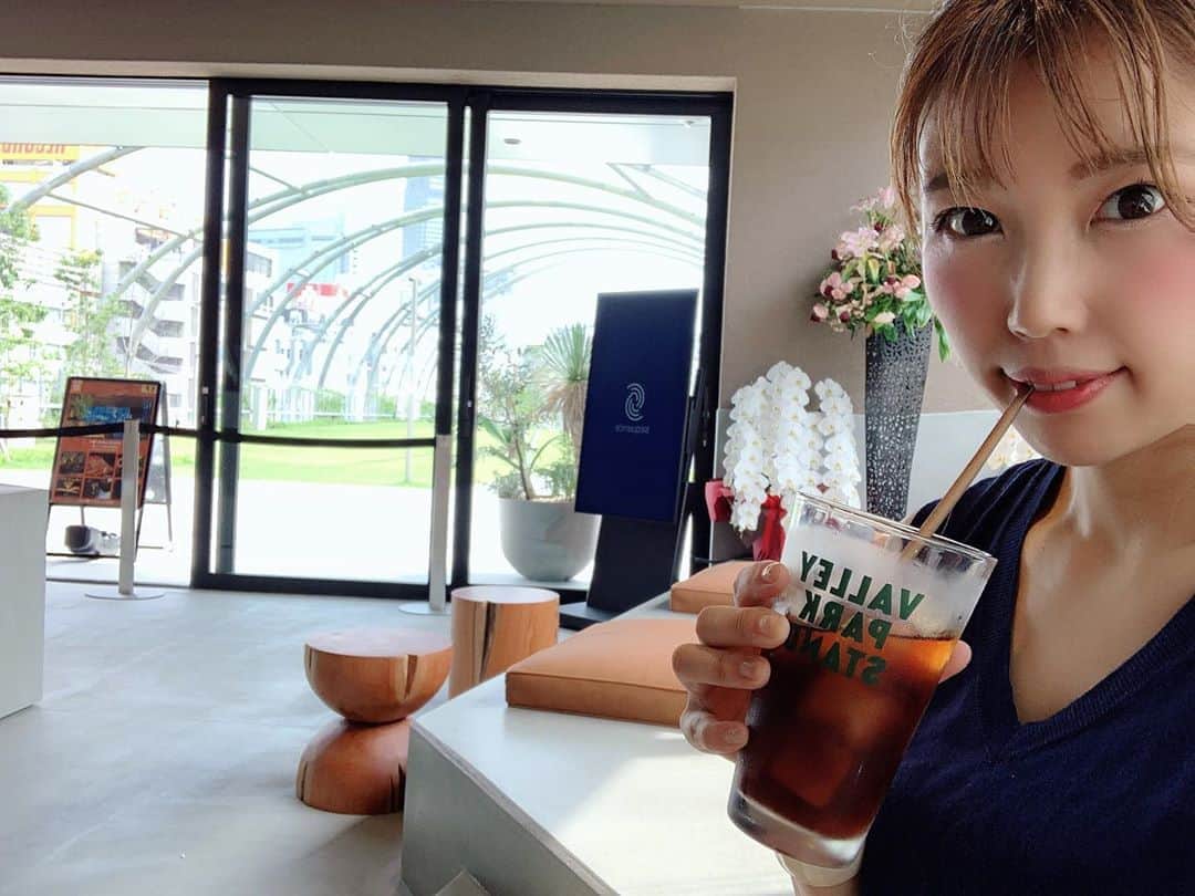 中村愛さんのインスタグラム写真 - (中村愛Instagram)「☕️♡ ・ ・ ・ #ミヤシタパーク 早速行ってきました✨ #宮下公園跡地 ね！ というか、今いました。笑 新しくて広くて気持ちいい✨ 朝活にはピッタリだ‼️ #水出しコーヒー が美味しい(^^) #sequence  #渋谷カフェ」8月10日 10時01分 - nakamuramura_ai