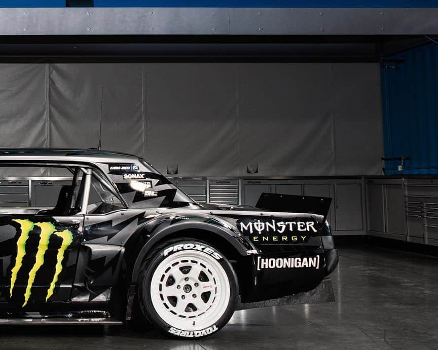 ケン・ブロックさんのインスタグラム写真 - (ケン・ブロックInstagram)「Choosing a new look for my '65 Ford Mustang Hoonicorn RTR is always a challenge, since it’s likely the most iconic car in the fleet. So when we were picking new wheels for all my cars, this one definitely had the most rounds. Stoked on what we landed on, though: this three-piece version of my signature @Rotiform KB1 wheel.   Check out the full fleet video (link in bio) if you haven’t seen it yet!」8月10日 10時11分 - kblock43