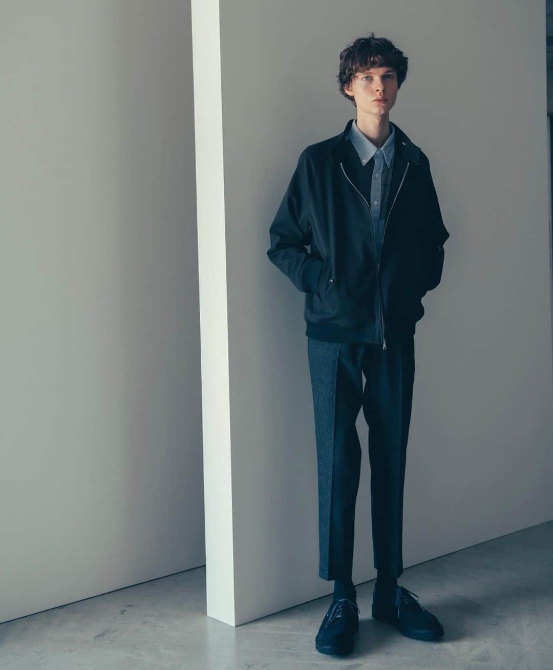 I.T IS INSPIRATIONさんのインスタグラム写真 - (I.T IS INSPIRATIONInstagram)「Functional and minimal design for your daily attire. - @soph_co_ltd FW20 collection has launched in stores. The new season includes a serious of traditional silhouettes, like long trench coats, blazers, chunks, flannels, wool trousers and knit sweaters. Another highlight is the patchwork button-up shirt that’s been reconstructed with a sporadic array of plaid swatches. Find out more at below locations. 📍26 Wyndham Street, Central 📍Shop LG01, Silvercord, Tsimshatsui - #ITHK #ITisInspiration #soph #sophnet #FW20 #collectionlaunch」8月10日 11時21分 - ithk
