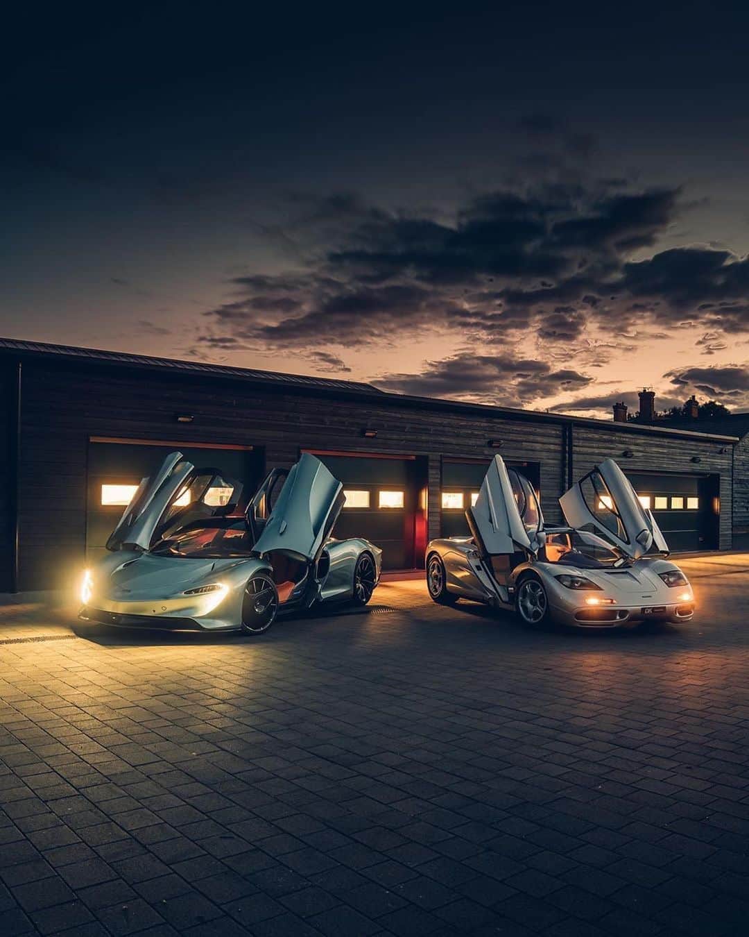 CARLiFESTYLEさんのインスタグラム写真 - (CARLiFESTYLEInstagram)「PICK ONE! Speedtail or F1? Photo by @alexpenfold #carlifestyle」8月10日 12時28分 - carlifestyle