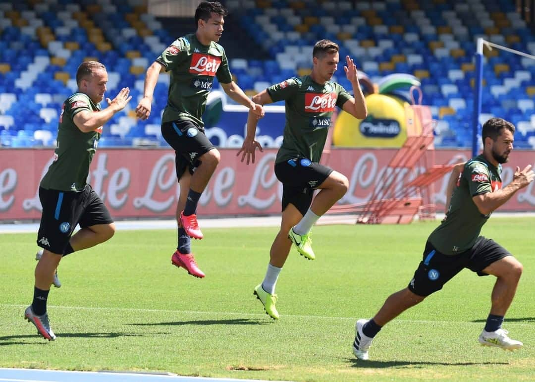 SSCナポリさんのインスタグラム写真 - (SSCナポリInstagram)「#MondayMotivation  #forzanapolisempre」8月10日 18時00分 - officialsscnapoli