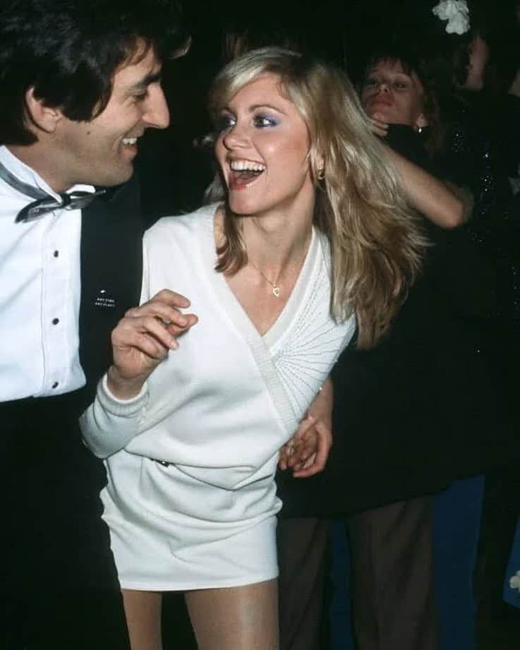 ケニー・オルテガさんのインスタグラム写真 - (ケニー・オルテガInstagram)「That’s lucky me, dancing at the premier of #Xanadu  with the gorgeous, and brilliant Olivia Newton John. God doesn’t make people any more special. Olivia’s humanitarian efforts over the years have positively impacted the world over. Love you Liv! Thanks for the Magic! @therealonj #xanadu #magic」8月10日 12時48分 - kennyortegablog