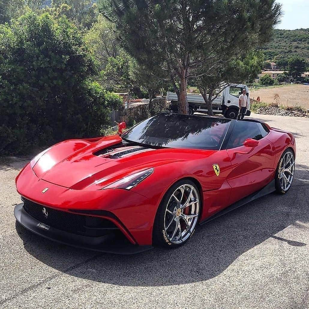 CARLiFESTYLEさんのインスタグラム写真 - (CARLiFESTYLEInstagram)「Name this Ferrari! 👀 Photo via @mwvmnw #carlifestyle」8月10日 13時41分 - carlifestyle