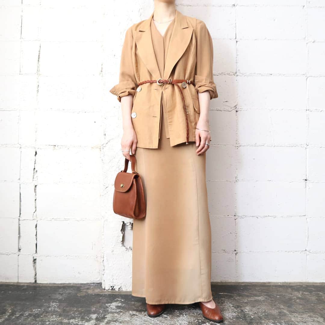吉祥寺 古着屋 Orfeoのインスタグラム：「. 2020/8/10  #orfeo #kichijoji #tokyo #vintage #used #fashion #coordinate #outfit  お問い合わせはインスタグラムのプロフィール掲載のメールアドレスにお願いいたします。コメント、DMでのお問い合わせは受け付けておりませんのでご了承ください。 ONLINE SHOPの商品も店頭にてご購入頂けます。気になる商品がございましたらスタッフにお声掛けください。  新型コロナウィルス感染拡大防止策を徹底した上で営業をしております。マスクの着用、入店時にアルコールでの消毒をお願いいたします。」