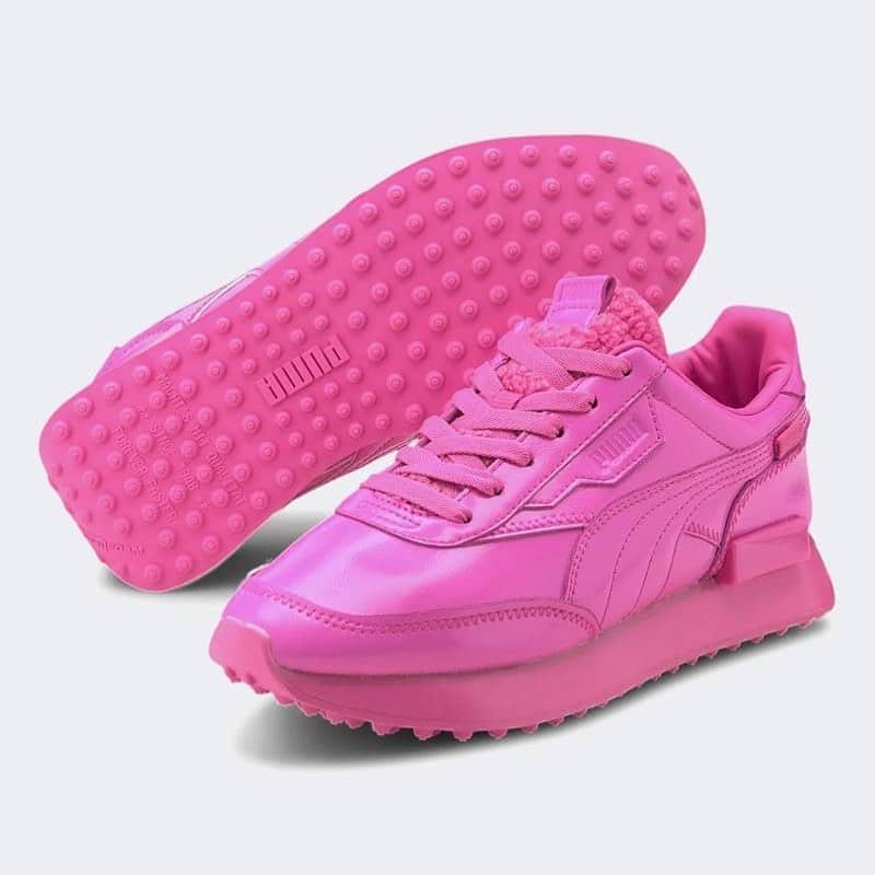 STYLERUNNERさんのインスタグラム写真 - (STYLERUNNERInstagram)「High gloss pink perfection in the Puma Future Rider PP Women’s Sneaker 💕💕💕」8月10日 14時57分 - stylerunner