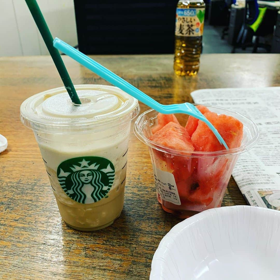 金村義明さんのインスタグラム写真 - (金村義明Instagram)「ざるそばすすってスタバのコーヒーフラペチーノグランデ持って毎日放送ラジオ入り📻スイカ🍉食べて鳥取城北の坂上投手の応援📣📣📣 何病乗り越えて奇跡の復活果たした野球少年！」8月10日 15時03分 - yoshiaki_kanemura