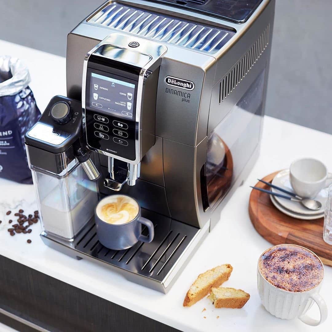 De'Longhi Sverigeさんのインスタグラム写真 - (De'Longhi SverigeInstagram)「Måndagar kan vara röriga men det betyder inte att din kaffe behöver vara det. Vi har en hel rad helautomatiska maskiner som enkelt hjälper dig bli en hemmabarista💙 #delonghi #seriousaboutcoffee #kaffekärlek #coffeelove」8月10日 15時55分 - delonghisverige