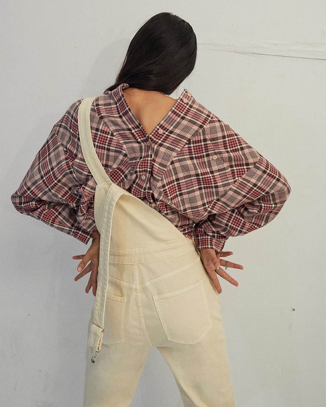 カレントエリオットのインスタグラム：「slightly boxy in silhouette in an unexpected mix-plaid print, the bixa is bound to be your new button down fave」