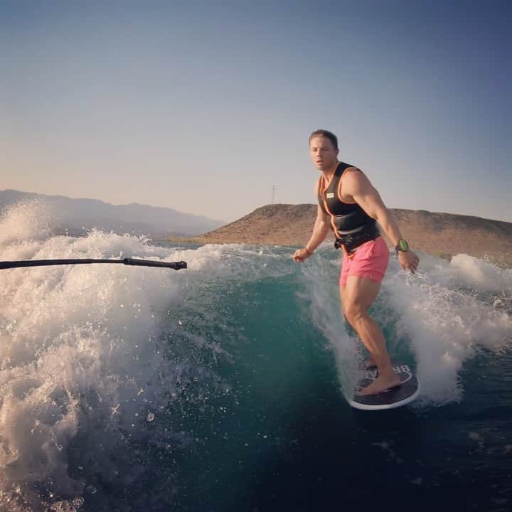 スティーブ・クックのインスタグラム：「All I needed was @butterybros @demibagby and @scott_mathison_ in the boat to hype me up! Check out my YouTube video for the epic hangout session @brigadewakesurfing」