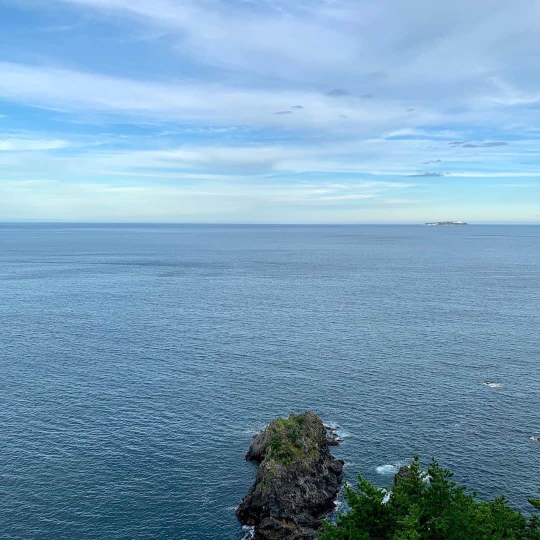 ホテルニューアカオ　熱海温泉＆リゾートのインスタグラム：「今日もホテルニューアカオからの景色はとっても綺麗でした✨ 景色を見ると心が癒されますね☺️」