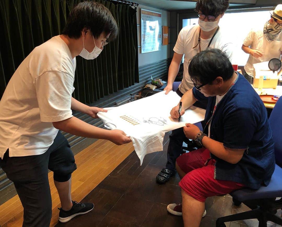 TBSラジオ「たまむすび」さんのインスタグラム写真 - (TBSラジオ「たまむすび」Instagram)「＼恩返しウィーク／  日頃のご愛聴に感謝して💫 各曜日が選んだイチ押しの品をリスナープレゼント🎁しています  月曜コンビは 北海道産のじゃがいも🥔  更にリレー方式でレギュラー出演者7名の暑中見舞いメッセージが入ったTシャツ👕もあげちゃいます😎  #tama954 #たまむすび  #赤江珠緒 #カンニング竹山 #じゃがいもで盛り上がった月曜コンビ #ポテトサラダ  #小田嶋隆  #小田嶋さん久しぶりにスタジオ出演 #シャツが超かわいい #恩返しウィーク #半沢直樹 #厚木グラススタジオ #風鈴 #リスナーさんに感謝 #tbsラジオ」8月10日 18時42分 - tamamusubi905954