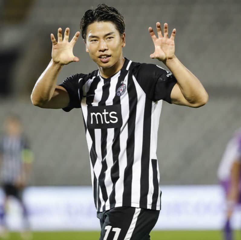 のインスタグラム：「パルチザンFW浅野拓磨が2試合連続ゴール!! 広島の弟・雄也も同日に連発  #浅野拓磨  #浅野雄也 #パルチザン #サンフレッチェ広島 #goal #ゴール #soccer #football #サッカー #フットボール #⚽️ #gekisaka #ゲキサカ ©︎GettyImages ©︎J.LEAGUE」