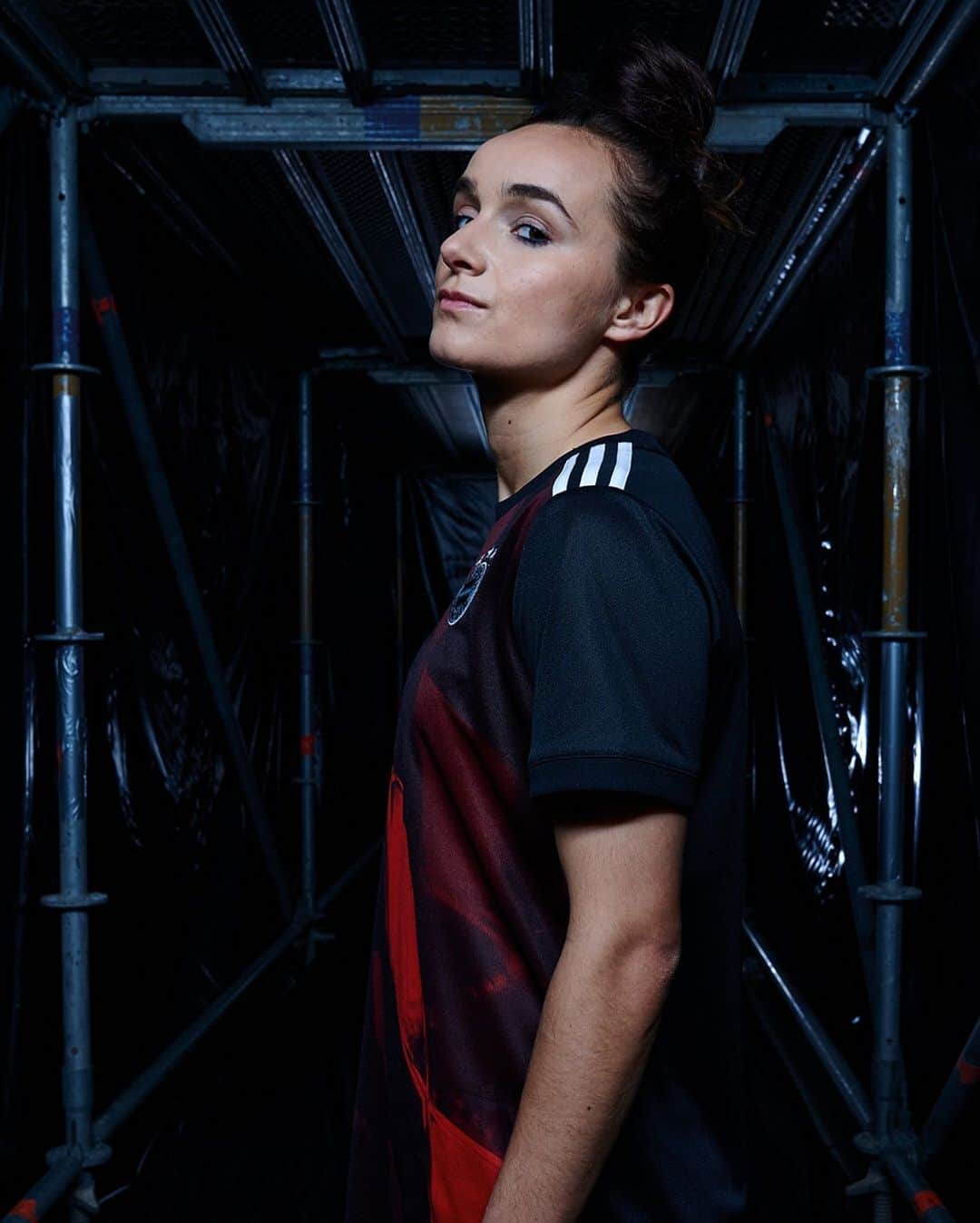 Lina Magullのインスタグラム：「looking ready for CL 🏆🤗#readyforsport #championsleague #thirdkit @fcbayern @fcbfrauen @adidasfootball」