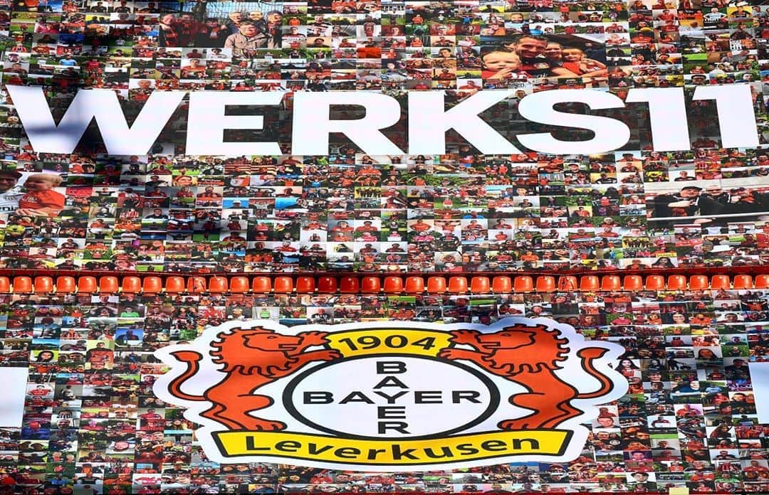 ヨナタン・ターのインスタグラム：「Big game ahead. We will miss you there #Werks11 supporters. ⚫🔴 More than ever for you. More than ever together. 🙏🏾」