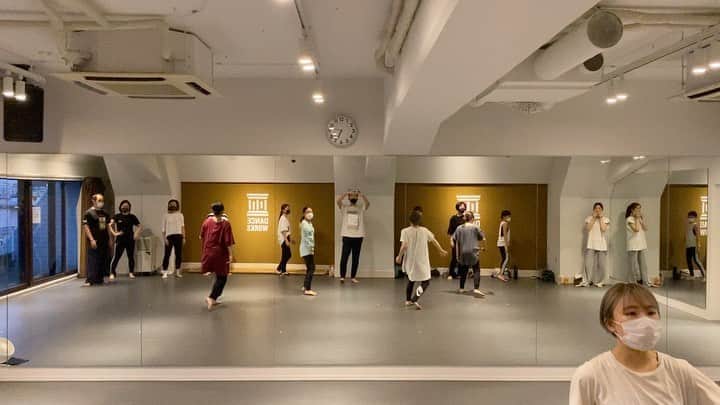 黒須洋壬のインスタグラム：「黒須洋嗣 JAZZ CLASS 2020.Aug.10th @danceworks_jpn  @xross #昼鳶 #ヨルシカ #mask #dance #jazzdance #tokyo #japan」