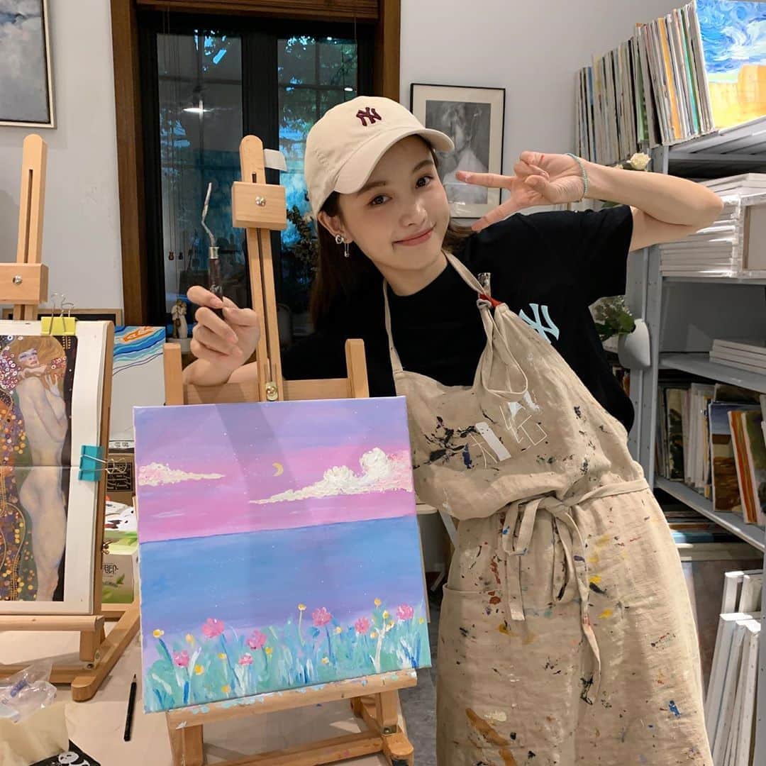 リン・シャオザイのインスタグラム：「💗🎨🎨」