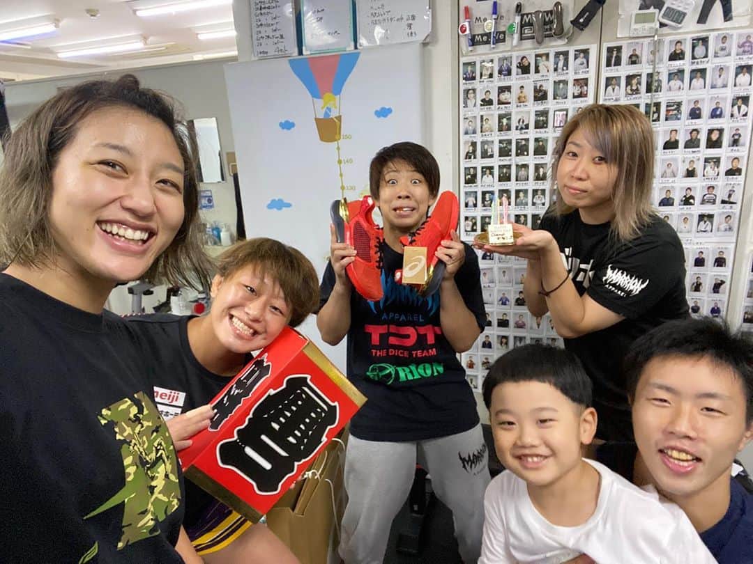 のインスタグラム：「HAPPY BIRTHDAY @m_r_t_k_n_k  #happybirthday  #いもきん  #陸王的な辰王」