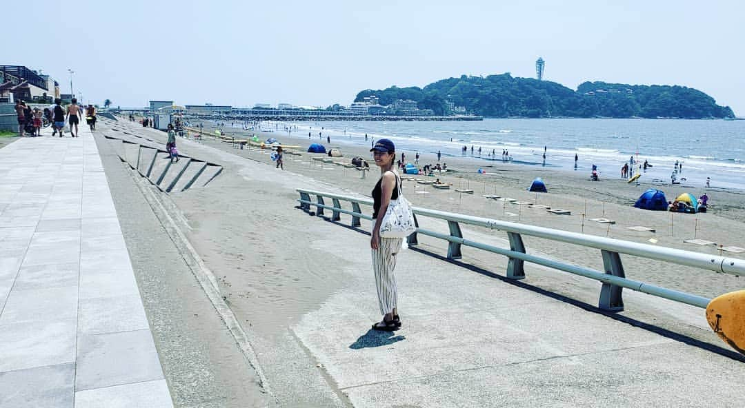 梅田陽子さんのインスタグラム写真 - (梅田陽子Instagram)「海の近くのお家でしばらく過ごしていました。 焼けました🤭平日はのんびり静かでした。  #湘南#江ノ島#片瀬江ノ島#片瀬海岸#テレワーク#テレワーク帯同#stayhealthy#staysafe#海#郊外暮らし#暮らしを楽しむ」8月10日 20時21分 - yokoumeda