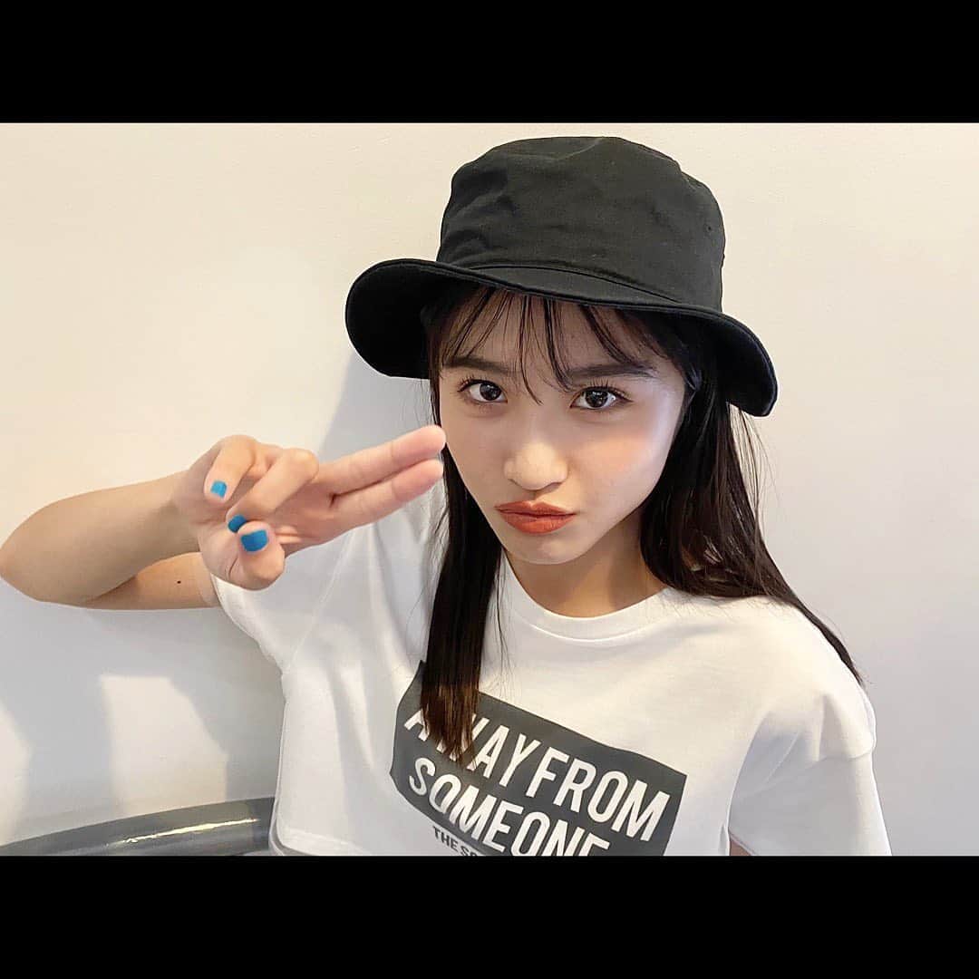 若林真帆のインスタグラム：「✌🏻🤍」