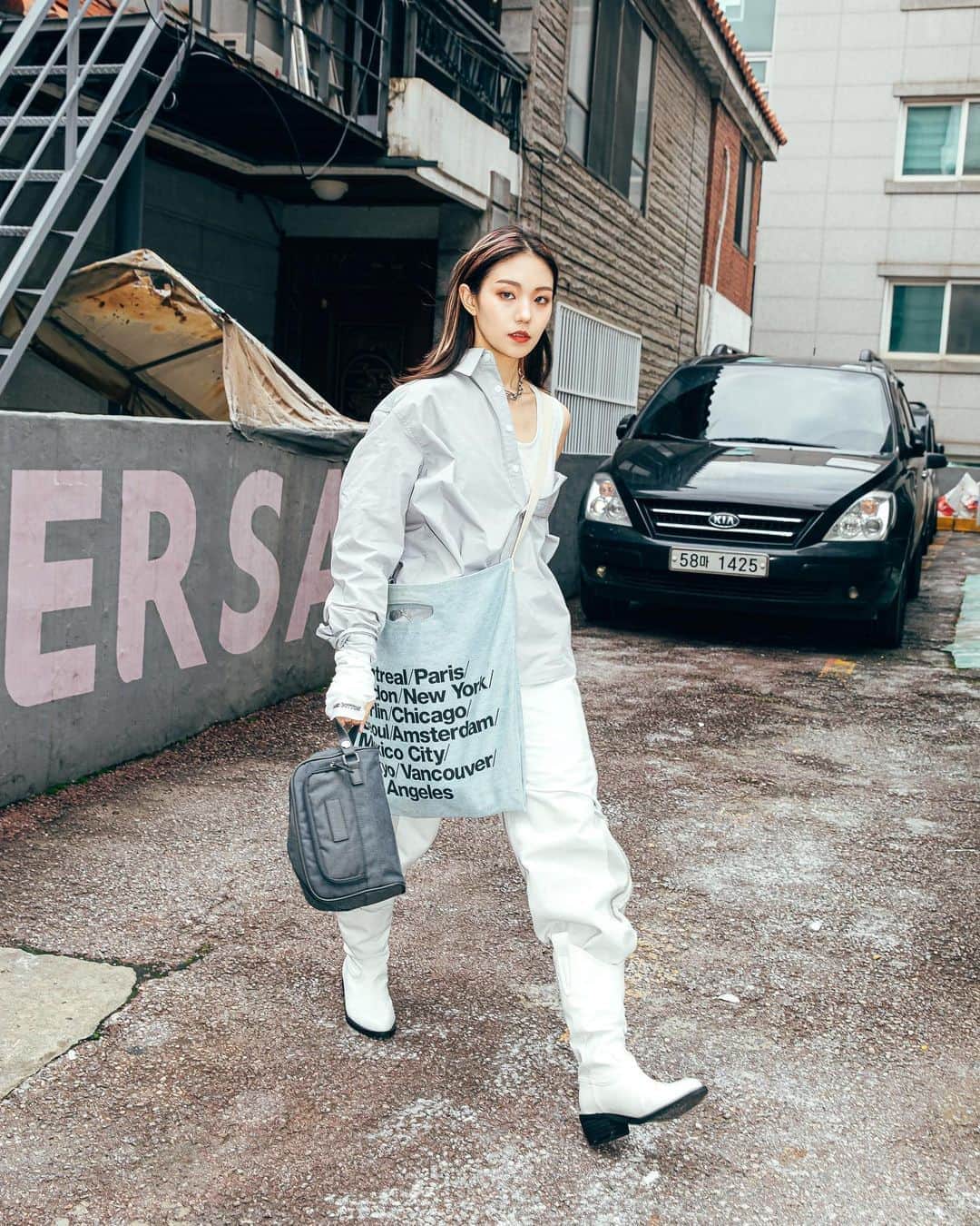 가로수길 , Seoulのインスタグラム：「Street Style @j_in_young」