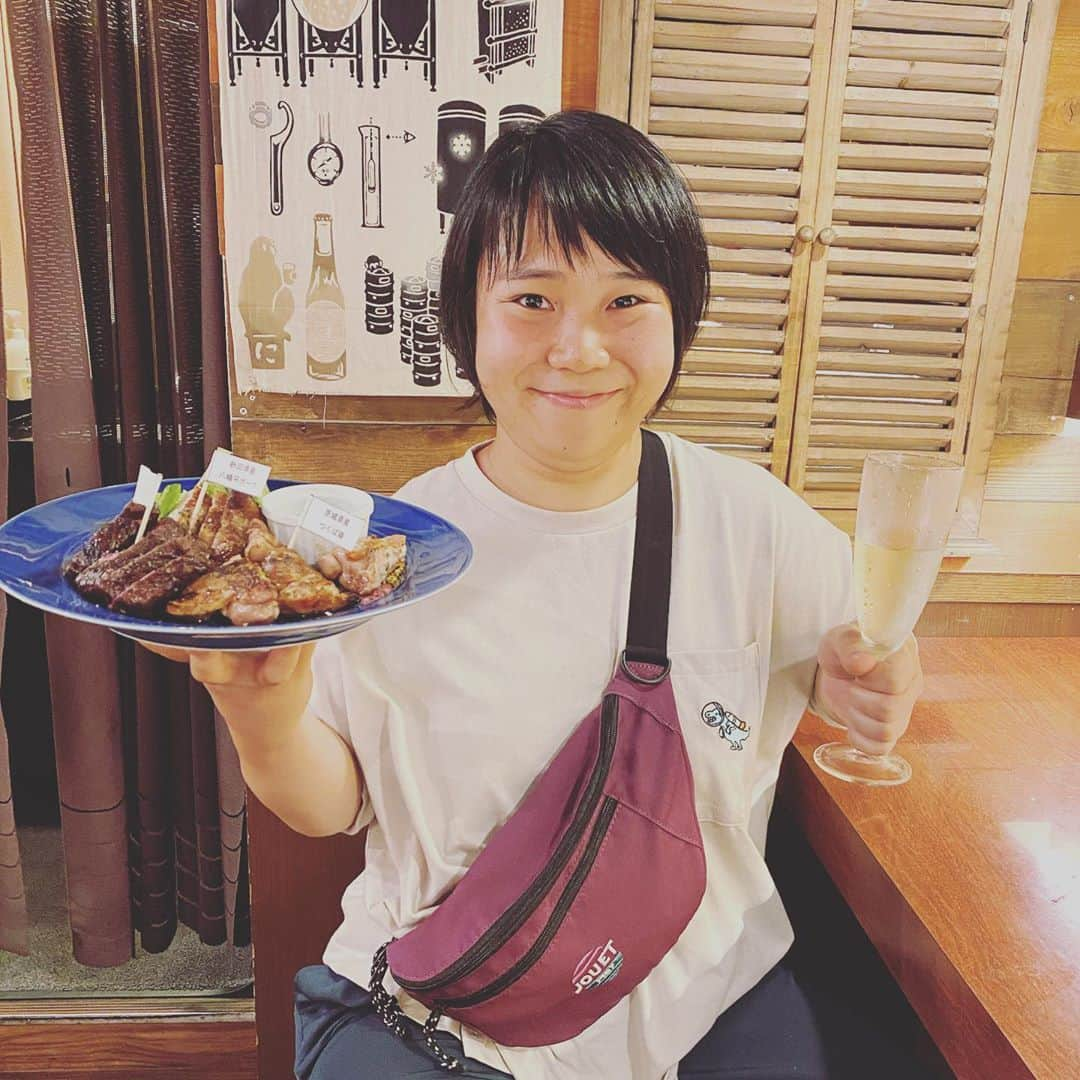 杵渕はなのインスタグラム：「インスタ映え  #いんすたばえ  #肉とシャンパン  #正直ばえた #はなしょー」