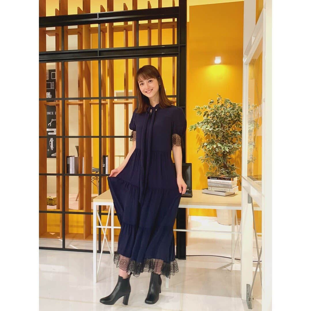 佐々木希さんのインスタグラム写真 - (佐々木希Instagram)「本日22:00〜 所JAPANオンエアです☺︎ 本日は戦国美女ねねの回です！ぜひ。  outfit: #SeeByChloe shoes: #pellico accessory: #oeau styling: #小松千鶴 さん hair&makeup #犬木愛 さん」8月10日 21時03分 - nozomisasaki_official