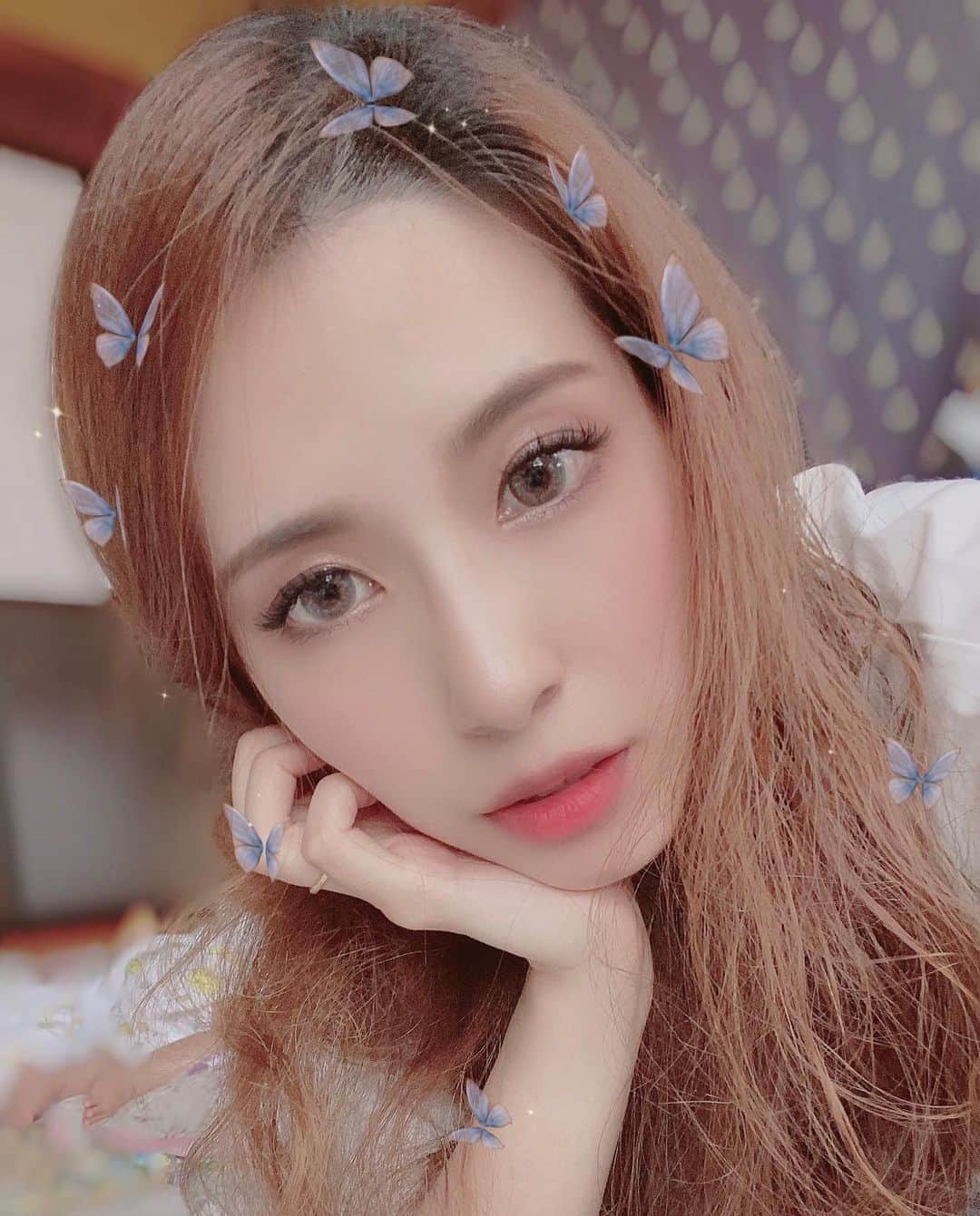 SAKURAさんのインスタグラム写真 - (SAKURAInstagram)「蝶々アプリにハマるわし🦋 . #パニック障害#不安障害#予期不安#心身症#双極性障害#嘔吐恐怖症#会食恐怖症#産後うつ#令和ベイビー#ママ#女の子ベビー#女の子ママ#メイク#タビジョ#タビジョと繋がりたい#ママリ#子育てママ#プレママ#プレママさんと繋がりたい#人幹細胞培養液#フリーモデル#夏が好き#被写体#コロナに負けるな#おしゃれさんと繋がりたい#美容好きな人と繋がりたい」8月10日 21時05分 - iam.sakura.1117