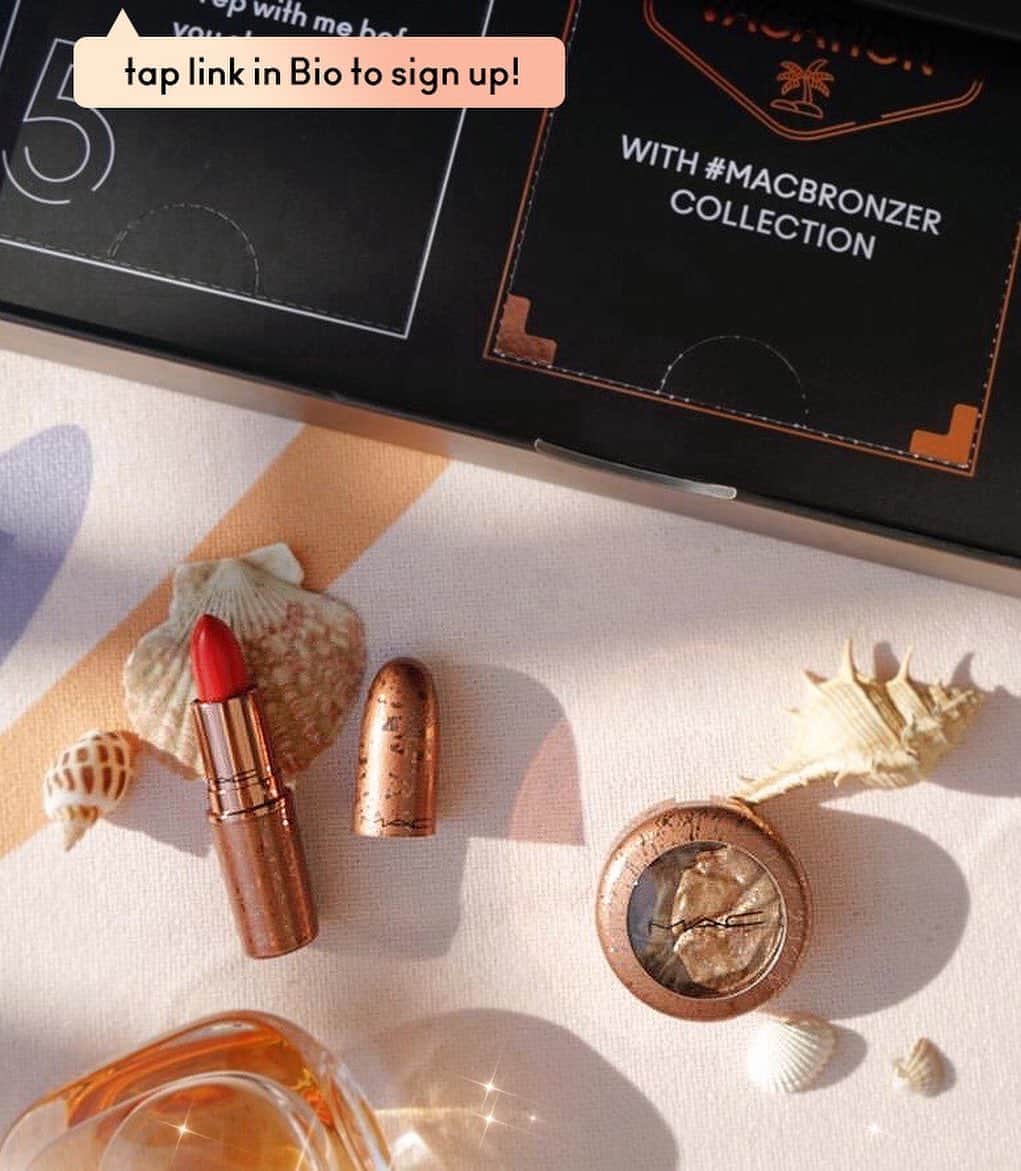 M·A·C Cosmetics Hong Kongさんのインスタグラム写真 - (M·A·C Cosmetics Hong KongInstagram)「鐘意笑又性格陽光，@mafarnsimon 用今期小黑盒襯埋呢個 Sun-Kissed 自然仿曬妝令佢格外吸引☀️ 🔓 記得趁早到Profile 連結登記，獲取𝙋𝙍𝙊𝙅𝙀𝘾𝙏 𝙓「小黑盒」絕密開售資訊！快人一步得到意想不到嘅超驚喜開箱體驗！ 第2期𝙋𝙍𝙊𝙅𝙀𝘾𝙏 𝙓以 Sun-Kissed Vacation為題，除咗Staycation，仲可以以妝容感受一個熱浪假期! 唔好錯過「小黑盒」焦點首發#蜜糖假期 大熱子彈唇色及迷光眼影，仲有其他神秘夏日彩妝單品等你開箱！無論身處何地都可開啟渡假Mode👙 Product Mentioned: M·A·C PROJECT X Vol.002 [Sun-Kissed Vacation] - HK$450 #MACProjectX #PROJECTX開箱 #蜜糖假期 #MACLovesSummer #MACHongKong  Lively and vibrant @mafarnsimon has donned on a sun-kissed holiday look with the limited edition products in our 𝙋𝙍𝙊𝙅𝙀𝘾𝙏 𝙓! ☀️  Want to get the same summer look as Simon? Remember to register through the link in our bio so you can have exclusive access to the release date and launch information for this special black box! Our M·A·C 𝙋𝙍𝙊𝙅𝙀𝘾𝙏 𝙓 Vol.002 Sun-Kissed Vacation brings your staycation to new heights as you can create a stunning tropical look with our all-new Bronzer Collection makeup duo! 🏝 On top of the 𝙋𝙍𝙊𝙅𝙀𝘾𝙏 𝙓 exclusive Lipstick and Foiled Eyeshadow, there will be more Summer must-have products waiting for you to reveal!  Turn up with this holiday look and enjoy your getaway wherever you are!」8月10日 21時18分 - maccosmeticshk