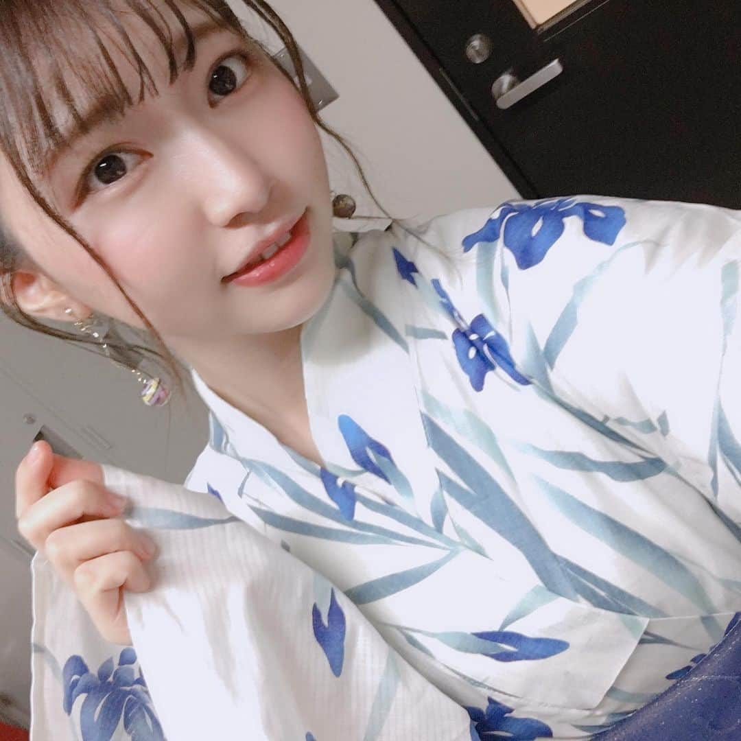 横道侑里さんのインスタグラム写真 - (横道侑里Instagram)「おそらく今年最初で最後。 冒険して爽やかな大人な感じの青💙 水色とか青似合わんってゆわれたのトラウマで避けてきてた…」8月10日 21時21分 - sideroad615