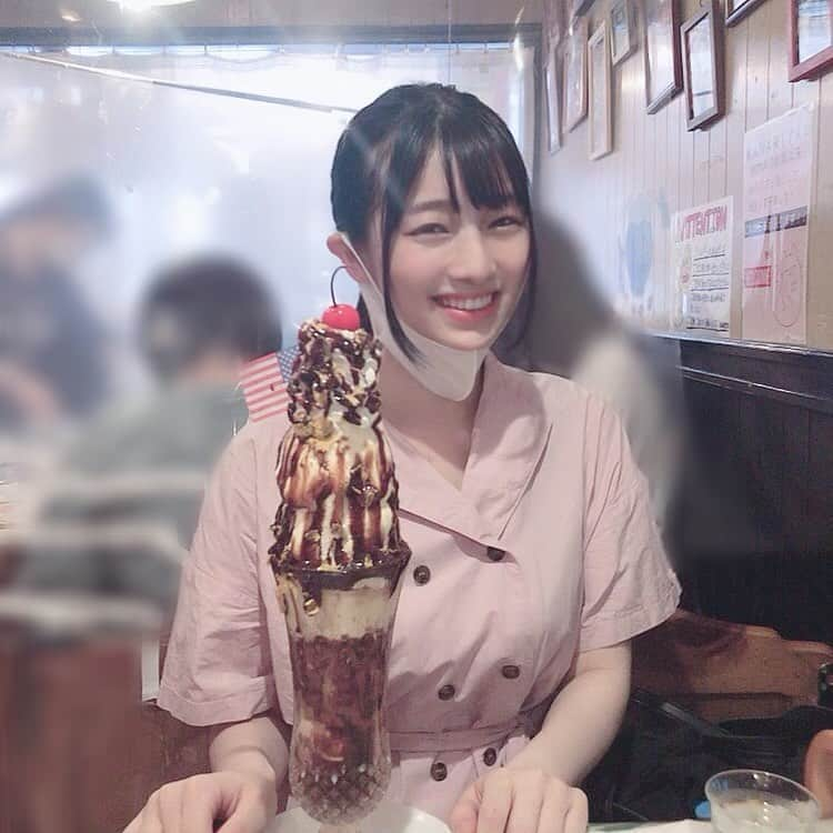 安部若菜さんのインスタグラム写真 - (安部若菜Instagram)「13分で食べました🥳 #パフェ#鶴橋#kanariya」8月10日 21時36分 - _wakapon_