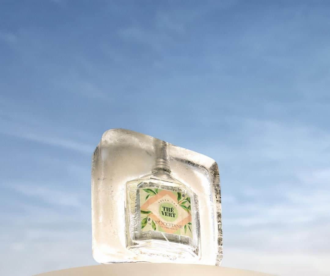 のインスタグラム：「Looking for a clean, fresh fragrance that will remind you of summer each time you put it on? Our Green Tea Eau de Toilette combines green tea, sweet orange and musks for a unisex scent that will suit anyone! Leave a 🌿if you'd love to try it! #LOccitane #GreenTea #EaudeToilette #ThéVert #Perfume #Fragrance #Freshness #Unisex #GreenBeauty」