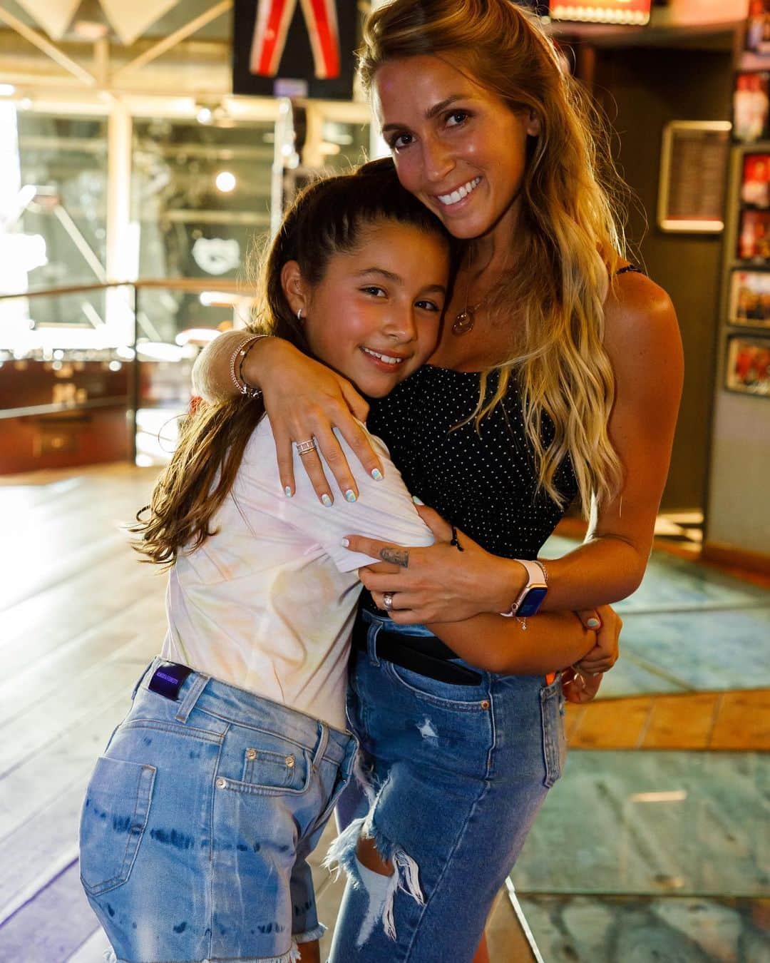 ソフィア・バルビのインスタグラム：「Nadie me dijo que el tiempo volaba! Mi bebé para siempre! Te amo」