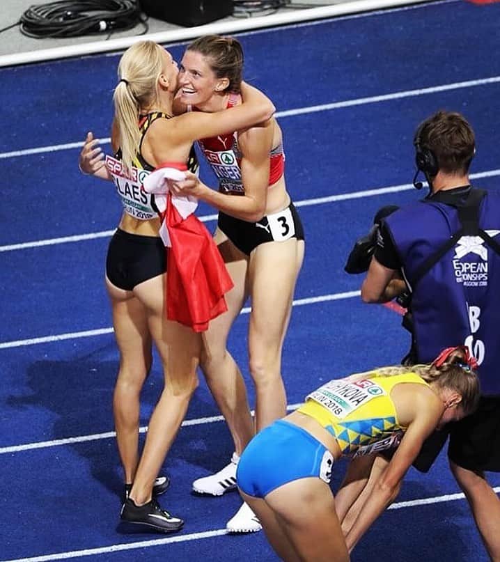 ハンネ・クレスのインスタグラム：「2 years ago... this crazy lady @leasprunger became European Champion and I got away with a 4th place. A big achievement for me after almost 4 years of injuries...  So guys, here’s today’s inspo: It’s never too late, no matter what‘s happened to you, you can always begin again! 🤩💖 #dreambig」