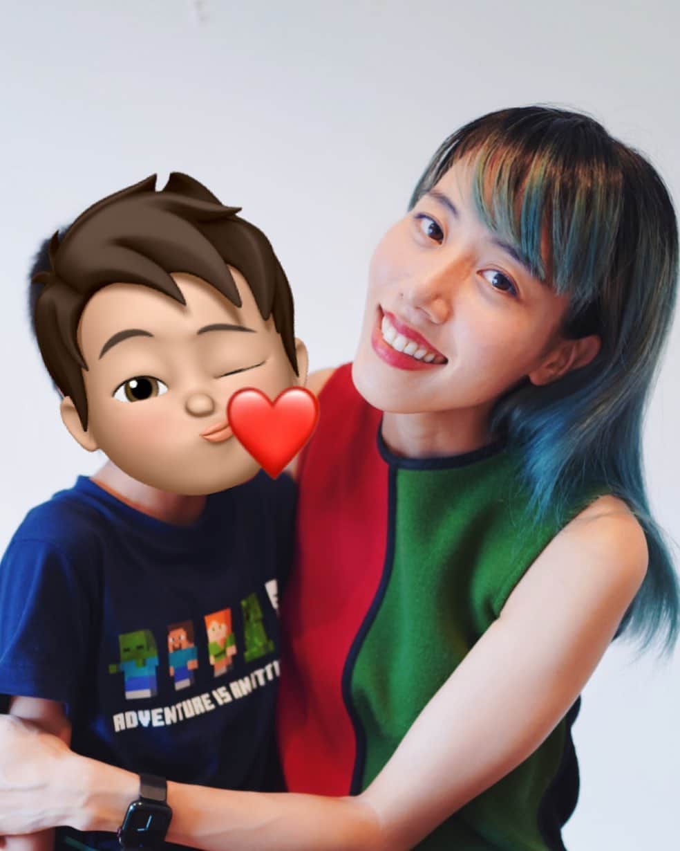 草野絵美のインスタグラム：「#近影 photo by my sis @mikikusano 📸 I became 30 and he will be 8😱💕  はやいものです。長らくお待たせしましたが最近レコーディングしたりいろいろ作ってます。 みんな遊ぼうね✨  Sorry it’s been a long time no tunes or vids, I’m currently working on something. Hopefully I will be able to make an announcement to you soon✨✨」
