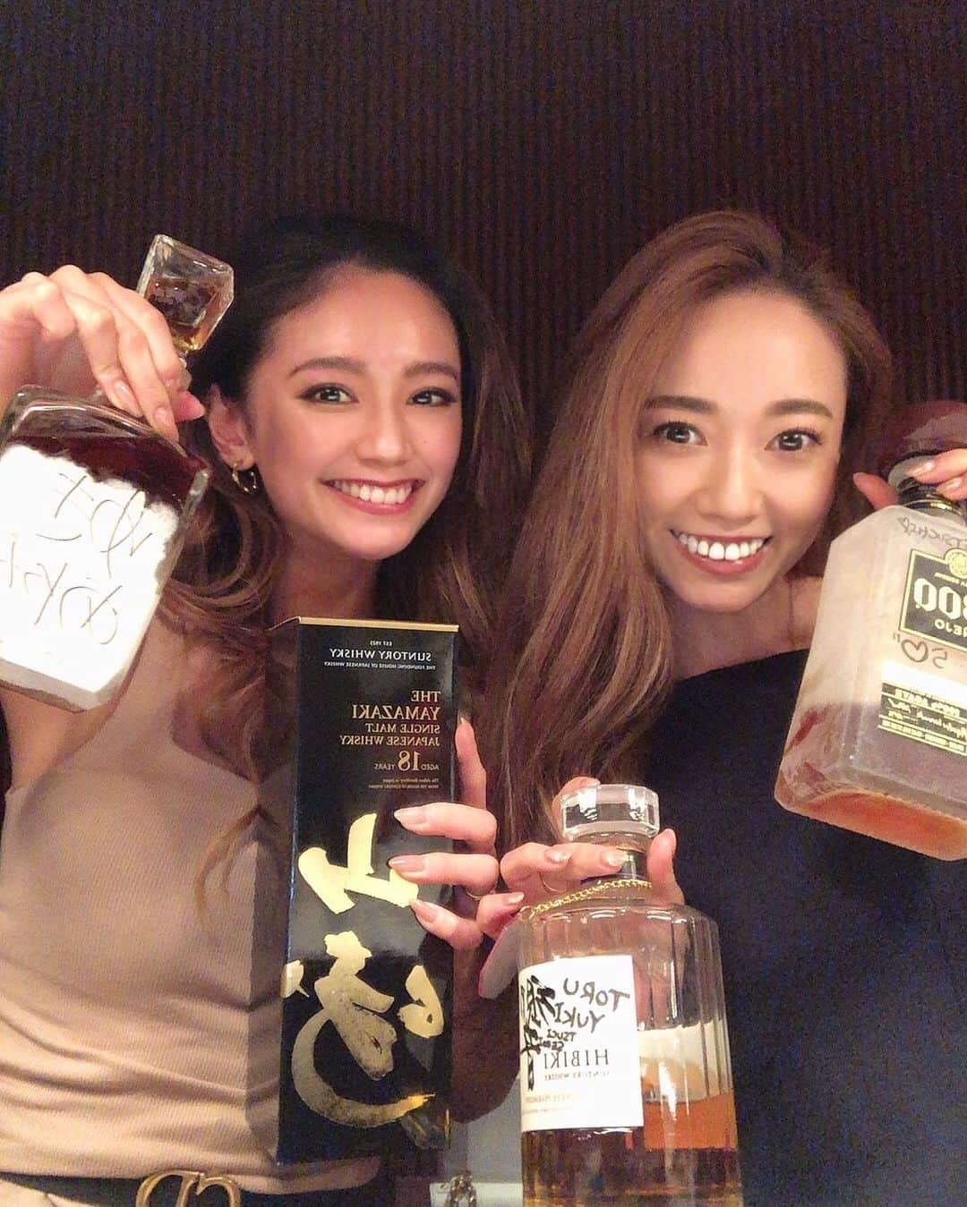 椿彩加のインスタグラム：「. 2日連続ゴルフ⛳️ ちょっと疲れたなぁ笑 なんかお酒飲みたい笑 . この日楽しすぎたなっ💖 . 次は12日💖の次は18日💖笑 . #仲良し #会社 #テキーラ #オロ #1800 #山﨑18年 #響  #酒好きな人と繋がりたい #いや別に繋がりたくない #笑 #お酒 #強すぎて #酔いません #パイセン #酒弱くなってた #だめよぉ」