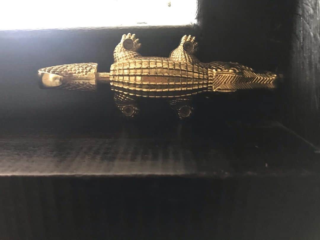 トームさんのインスタグラム写真 - (トームInstagram)「Now obsessed with hand painted tin lamps , and all off white everything - We live here now PT 1 #coquicoqui (swipe for details) @coquicoquiofficial #Coba #Yucatan #Mexico」8月10日 22時25分 - tomenyc
