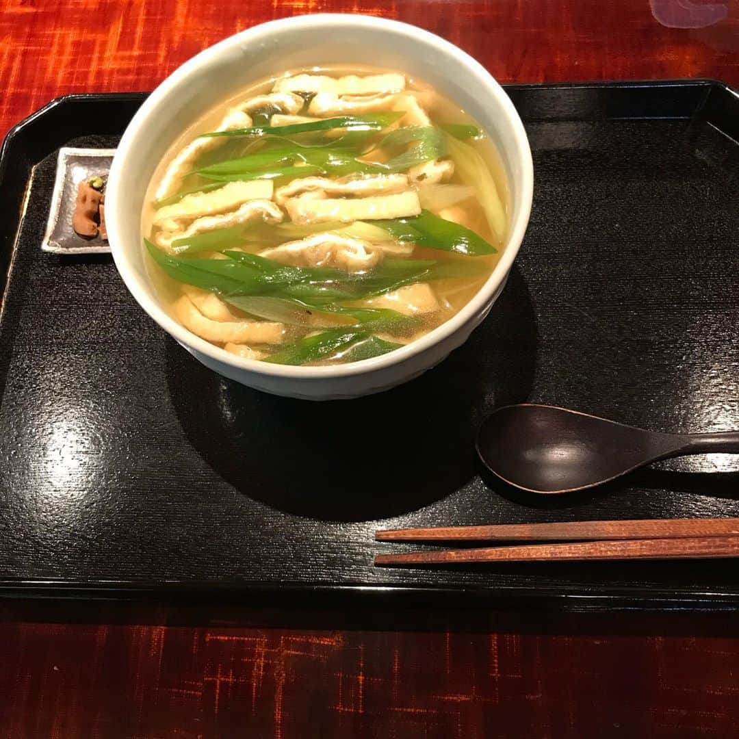 丸山敬太さんのインスタグラム写真 - (丸山敬太Instagram)「大好きな茶菓円山さんで 軽めのランチ  ものすごく暑くて体力を奪われていたので、あえての煮麺を。  お甘も美味しかった。」8月10日 22時31分 - keitamaruyama