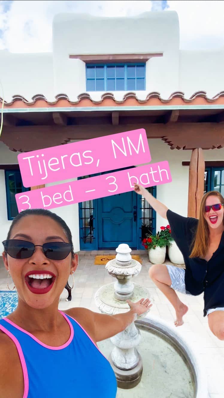 ジョーディン・テイラーのインスタグラム：「Join us as we step inside this bitchin’ 3 bedroom- 3 bathroom New Mexican hacienda that just oozes with character. 😍How much does this baby cost? Leave your guesses in the comments  #realestate #milliondollarlisting #newmexico #newmexicotrue #newmexicorealestate #tijeres #tijeresnm #albuquerque #compass #forsale  @addressedbyred @markabelarchitect949」