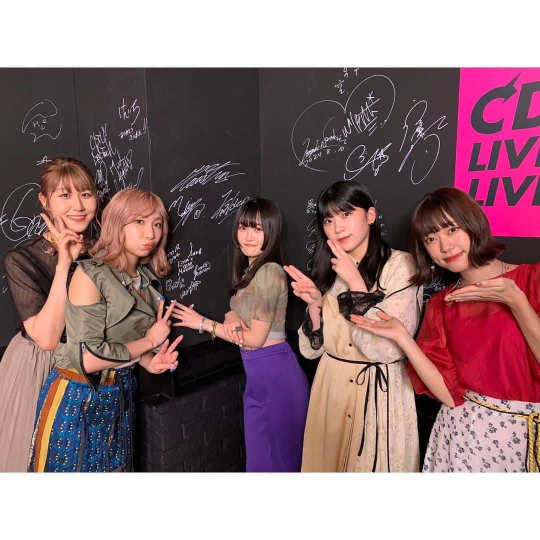 かれん（古賀かれん）さんのインスタグラム写真 - (かれん（古賀かれん）Instagram)「CDTV ライブライブ！見てくださった皆さんありがとうございました！足跡もカブトムシもフルで歌わせていただきました〜  皆さん足跡、たくさん聞いてくださいね！♡」8月10日 23時24分 - lgm_karen_official