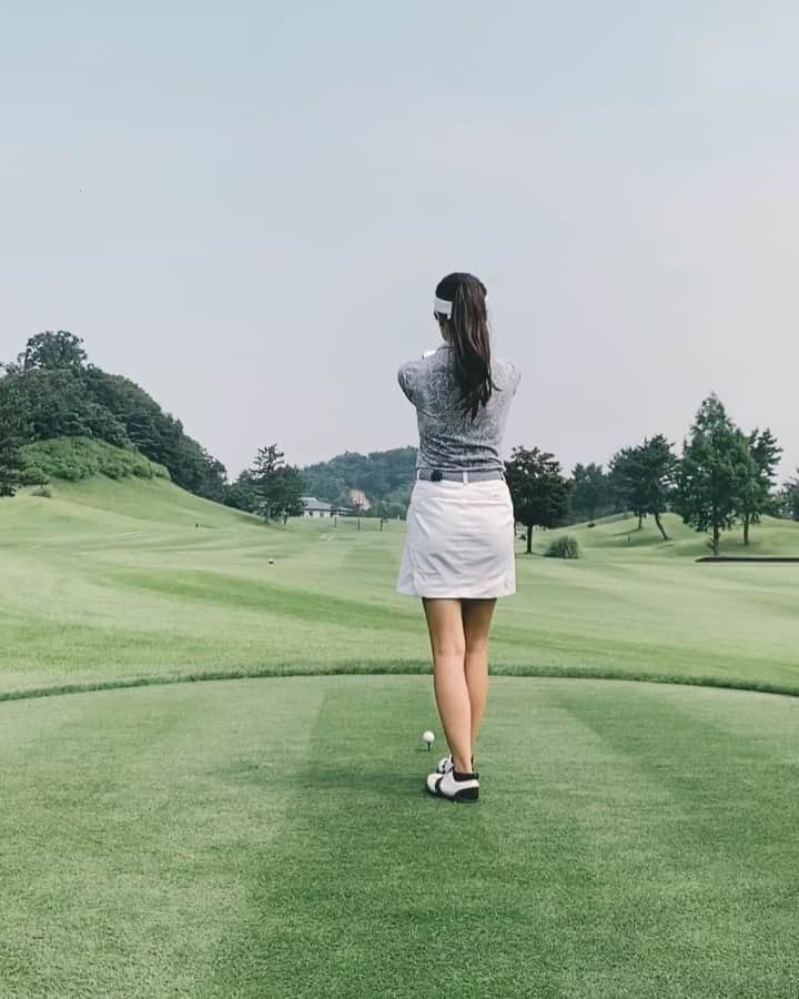 淡輪優希のインスタグラム：「golf欲絶賛爆発中〜⛳️ レッスン通いたいなぁ、、飛距離伸ばしたい🥺 #ドライバー #ゴルフ女子 #ゴルフ #ゴルフスイング #ゴルフウェア #ゴルフコーデ #ゴルフスイング動画 #レッスンラウンド #ゴルフ好き」