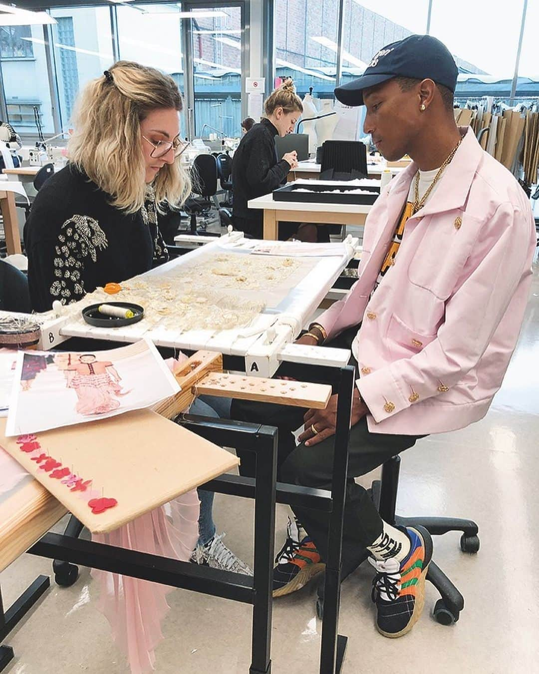 ファレル・ウィリアムスさんのインスタグラム写真 - (ファレル・ウィリアムスInstagram)「The last time I was in France... Exploring the world of @chanelofficial’s Métiers d’art in @systemmagazine issue 15.」8月11日 0時15分 - pharrell