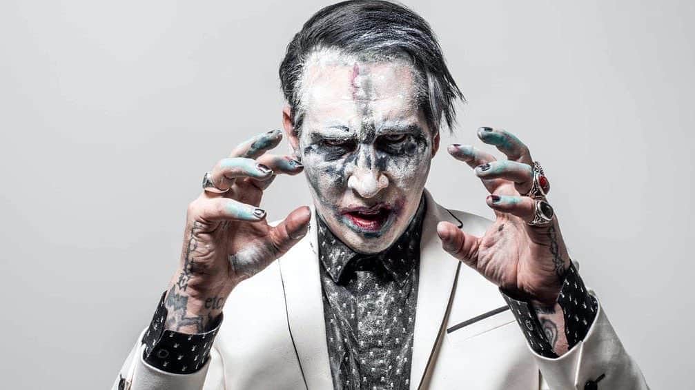 Kerrang!さんのインスタグラム写真 - (Kerrang!Instagram)「Marilyn Manson is one of the most subversive artists in rock music, so it’s no surprise he’s had a lasting effect on those of a sinister persuasion. Check out the 13 bands who wouldn't be here without him at the link in our bio 🔗 ⠀⠀⠀⠀⠀⠀⠀⠀⠀ @marilynmanson #kerrang #kerrangmagazine #marilynmanson #mechanicalanimals #antichristsuperstar #paleemperor #heavenupsidedown #godoffuck #shockrock #industrialmetal #goth #gothrock #rock #metal」8月11日 1時06分 - kerrangmagazine_