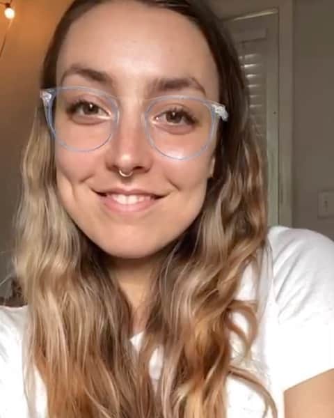 Warby Parkerのインスタグラム：「Have you seen our latest? You can now try on the newest Concentric Collection with just your iPhone X (or a newer model) and our Virtual Try-On tool—it's wildly lifelike! 🤓🤳」